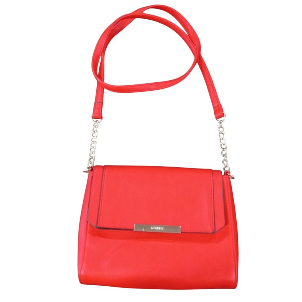 ❄️2/$5❄️Nine West Chain Red Crossbody Bag